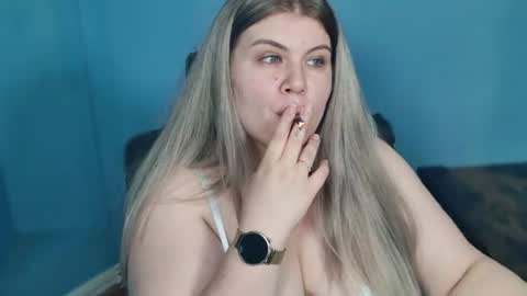 Snapshot of love_wiggy18 chatting on June 20, 5:10 am Ally online show from June 20, 5:10 am