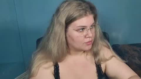 Snapshot of love_wiggy18 chatting on July 27, 4:58 pm Ally online show from July 27, 4:58 pm