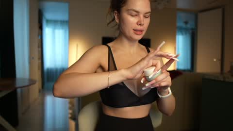 Snapshot of love_you_to123 chatting on November 24, 6:24 am love you to123 online show from November 24, 6:24 am