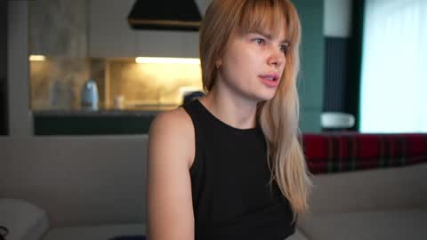 Snapshot of love_you_to123 chatting on November 26, 9:21 am love you to123 online show from November 26, 9:21 am