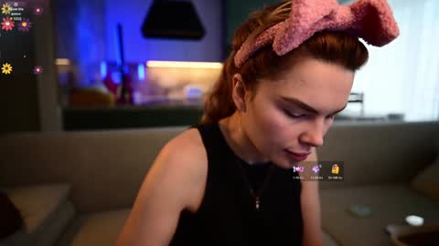 love you to123 online show from March 3, 7:47 am