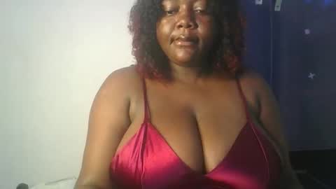Snapshot of lovecumsluttie chatting on May 11, 3:01 am mila online show from May 11, 3:01 am