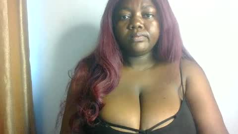 Snapshot of lovecumsluttie chatting on June 21, 6:27 am mila online show from June 21, 6:27 am