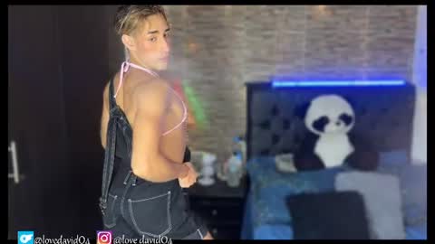 Snapshot of lovedavido04 chatting on July 6, 6:10 pm Angel David online show from July 6, 6:10 pm