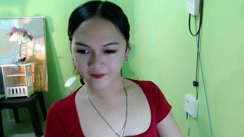 Snapshot of lovee_gelly chatting on November 2, 9:22 am Gelly online show from November 2, 9:22 am