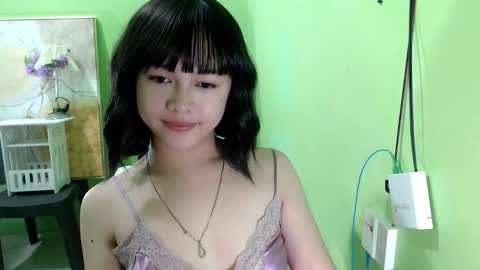 Snapshot of lovee_gelly chatting on December 4, 10:46 am Gelly online show from December 4, 10:46 am