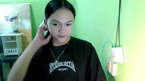 Snapshot of lovee_gelly chatting on December 5, 10:24 am Gelly online show from December 5, 10:24 am