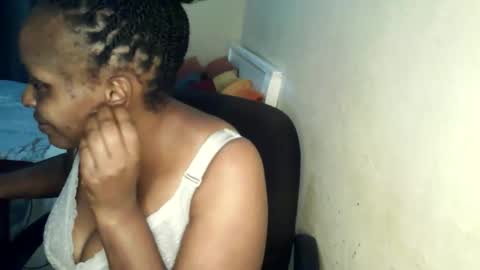 loveedee4 online show from May 2, 12:59 am
