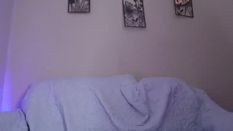 katalina   online show from June 18, 4:13 am