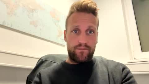 lovefuesse online show from October 10, 11:09 am