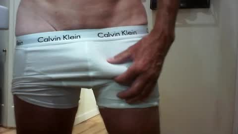 lovehairyone online show from July 30, 4:33 am