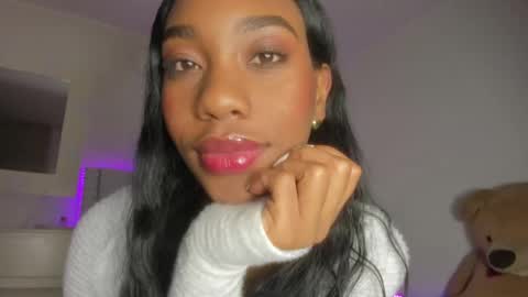 Snapshot of loveit_hermione chatting on December 26, 6:09 am Val online show from December 26, 6:09 am