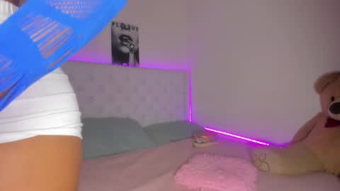 Snapshot of loveit_hermione chatting on January 11, 3:13 am Val online show from January 11, 3:13 am