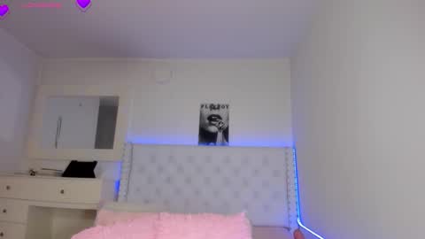 Snapshot of loveit_hermione chatting on October 30, 1:29 am Val online show from October 30, 1:29 am