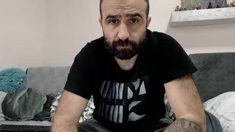 Snapshot of loveivat80 chatting on December 10, 9:01 am loveivat80 online show from December 10, 9:01 am