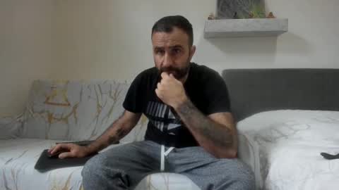 Snapshot of loveivat80 chatting on November 23, 9:20 am loveivat80 online show from November 23, 9:20 am