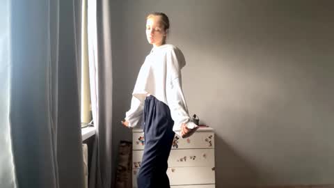 Snapshot of lovelladeboer chatting on October 10, 6:12 am Ella online show from October 10, 6:12 am