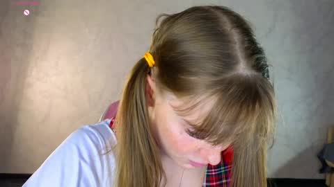 Molly online show from April 27, 5:44 pm