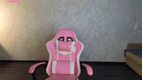 Snapshot of lovelly_molly chatting on July 22, 5:16 pm Molly online show from July 22, 5:16 pm