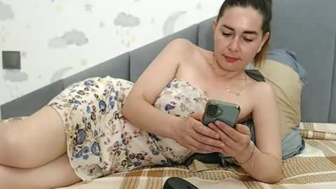 Snapshot of lovellykitty_1 chatting on June 26, 7:02 am lovellykitty online show from June 26, 7:02 am