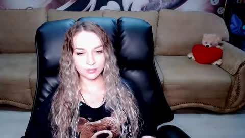 private open online show from April 30, 2:12 pm