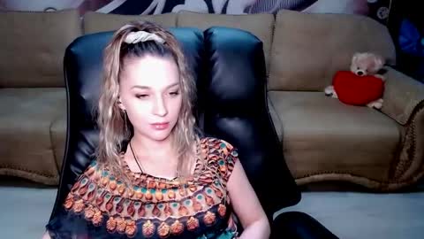 private open online show from May 7, 3:28 pm