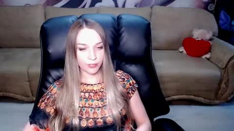 private open online show from May 19, 3:29 pm