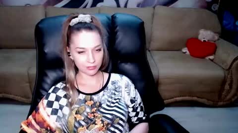 private open online show from May 20, 3:51 pm