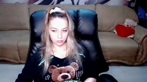 private open online show from June 8, 2:06 pm