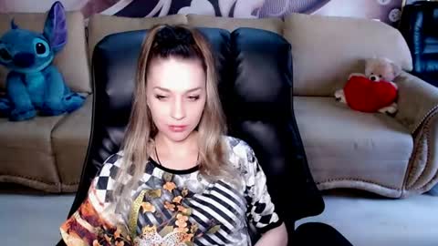 private open online show from July 15, 11:26 am