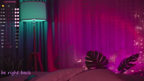 Snapshot of lovellynelly chatting on January 14, 10:34 pm Nelly online show from January 14, 10:34 pm