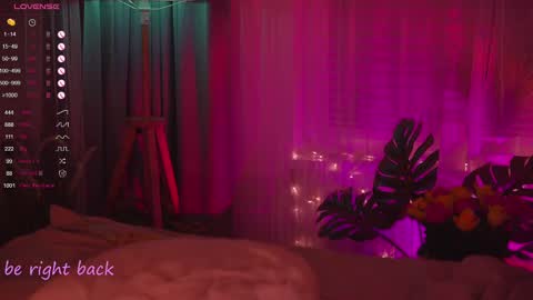 Snapshot of lovellynelly chatting on February 11, 5:29 pm Nelly online show from February 11, 5:29 pm