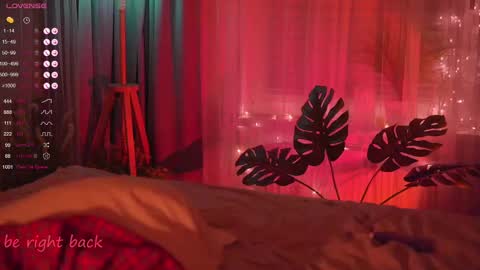 Snapshot of lovellynelly chatting on February 21, 5:20 pm Nelly online show from February 21, 5:20 pm