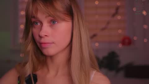 Snapshot of lovellynelly chatting on November 3, 1:34 pm Nelly online show from November 3, 1:34 pm