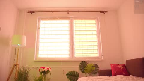 Snapshot of lovellynelly chatting on November 18, 12:53 pm Nelly online show from November 18, 12:53 pm