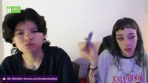 Snapshot of lovelockedlips chatting on March 25, 4:02 pm Alex Violet online show from March 25, 4:02 pm