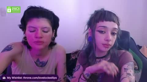 Snapshot of lovelockedlips chatting on March 31, 6:52 pm Alex Violet online show from March 31, 6:52 pm