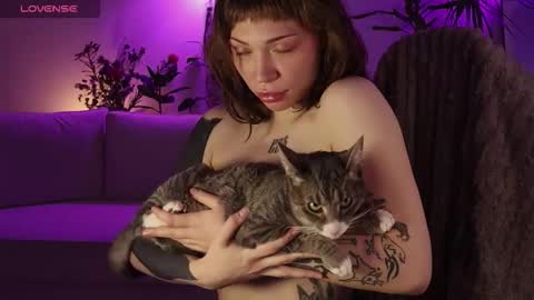 Snapshot of lovelorn_ chatting on March 14, 4:29 am Elsa online show from March 14, 4:29 am