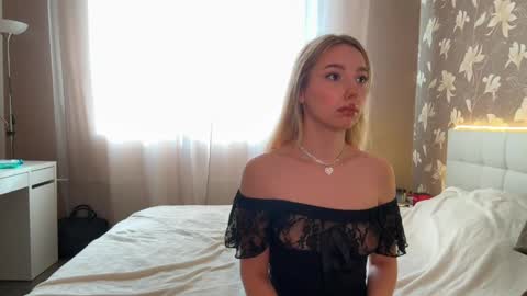 Snapshot of lovelusik chatting on February 26, 9:21 am LoveLusik online show from February 26, 9:21 am