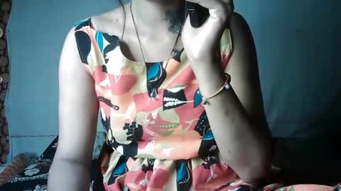 Snapshot of lovely_bhabhai chatting on June 1, 10:06 am Indian Queen online show from June 1, 10:06 am