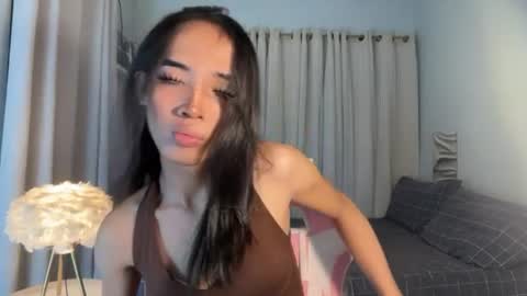 Snapshot of lovely_briana1 chatting on June 24, 12:37 pm BABY BRIANA online show from June 24, 12:37 pm