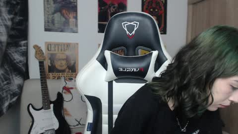 Snapshot of lovely_cass chatting on January 7, 11:14 pm Cassie online show from January 7, 11:14 pm