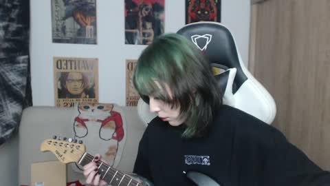 Snapshot of lovely_cass chatting on January 10, 11:39 pm Cassie online show from January 10, 11:39 pm