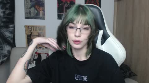 Snapshot of lovely_cass chatting on January 11, 2:41 am Cassie online show from January 11, 2:41 am