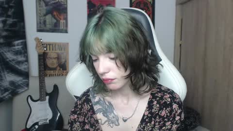 Snapshot of lovely_cass chatting on January 20, 11:10 pm Cassie online show from January 20, 11:10 pm