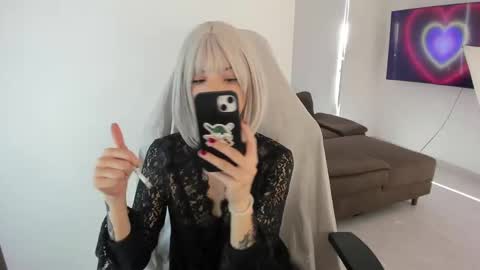 Snapshot of lovely_cass chatting on January 21, 8:43 pm Cassie online show from January 21, 8:43 pm