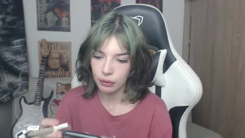 Snapshot of lovely_cass chatting on January 25, 4:34 am Cassie online show from January 25, 4:34 am