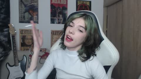 Snapshot of lovely_cass chatting on January 27, 10:38 pm Cassie online show from January 27, 10:38 pm