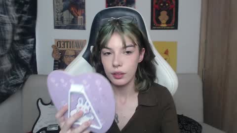 Snapshot of lovely_cass chatting on January 29, 10:11 pm Cassie online show from January 29, 10:11 pm