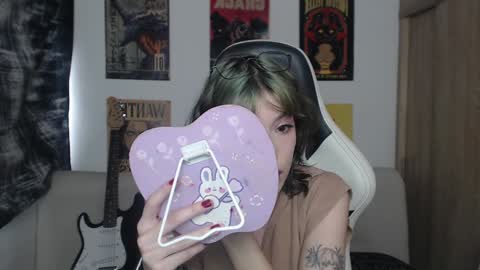 Snapshot of lovely_cass chatting on January 30, 8:21 pm Cassie online show from January 30, 8:21 pm